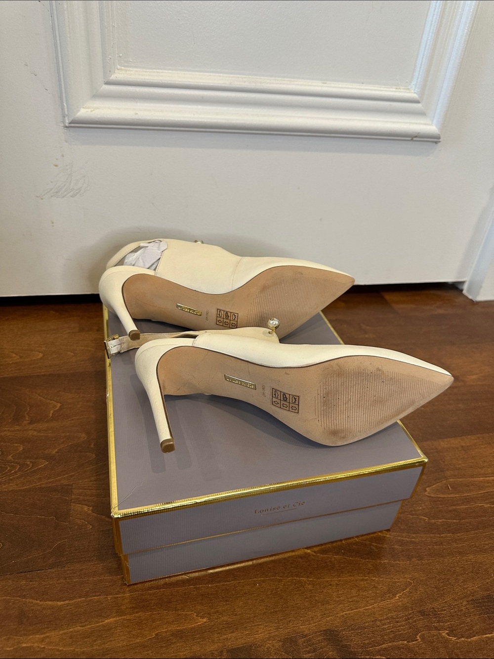 Louise et Cie Lo-Jonah sand Dollar Pointed-Toe Slingback Heels with Gold Accents - Picture 5 of 7